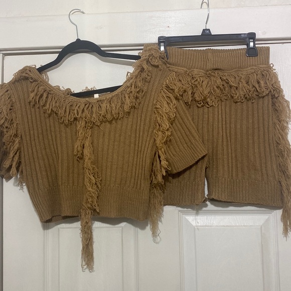 2 piece set - Picture 1 of 3